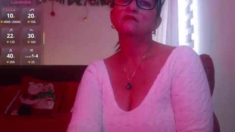Isabeel Sofia online show from October 2025 12:11:01 PM