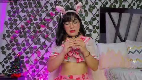 Snapshot of isabel_jamess chatting on November 2025 06:12:01 PM Isa online show from November 2025 06:12:01 PM