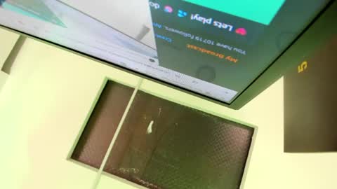 Snapshot of isabela_parkerr chatting on June 2026 01:25:01 PM Mommy Isa online show from June 2026 01:25:01 PM