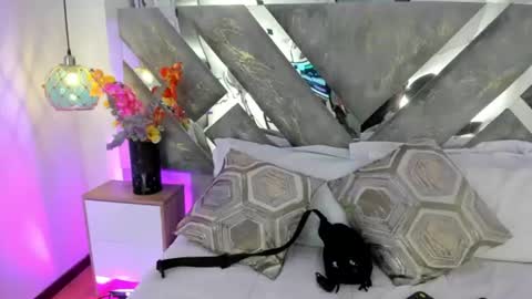 Snapshot of isabela_parkerr chatting on July 2026 12:44:01 PM Mommy Isa online show from July 2026 12:44:01 PM
