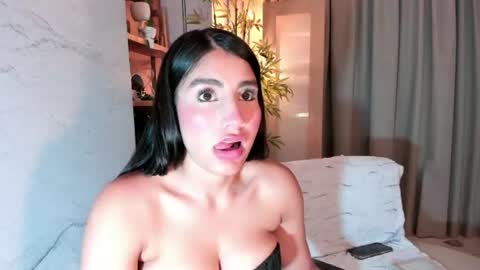 Snapshot of isabelastefano chatting on July 2026 03:17:02 AM isabelastefano online show from July 2026 03:17:02 AM