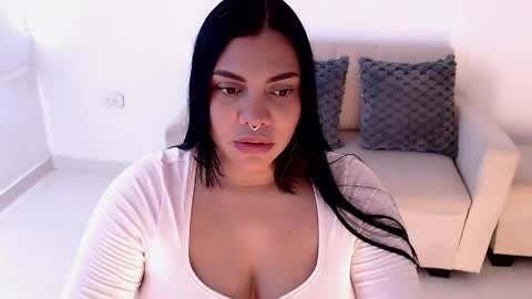 Snapshot of isabelateran chatting on May 2026 06:37:02 PM isabelateran online show from May 2026 06:37:02 PM