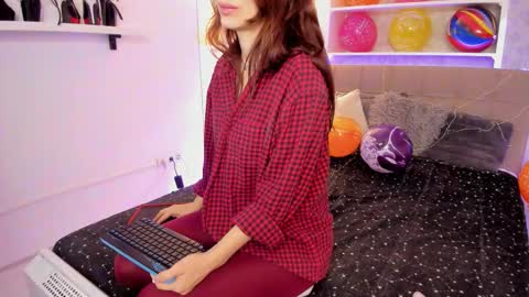 IsabelKiss online show from February 2026 06:45:02 AM