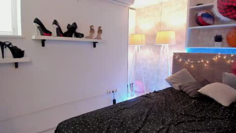 IsabelKiss online show from March 2026 06:25:01 AM