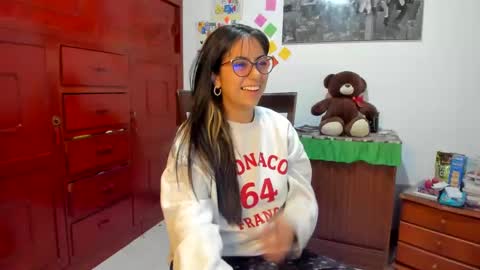 Snapshot of isabella22_1 chatting on January 2025 02:38:01 AM Isabella22 1 online show from January 2025 02:38:01 AM