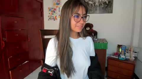 Snapshot of isabella22_1 chatting on January 2025 12:50:01 PM Isabella22 1 online show from January 2025 12:50:01 PM