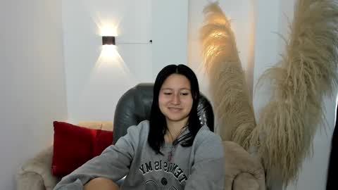 Isabella online show from March 2026 01:16:01 PM