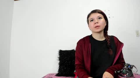 isabella_jaramillo online show from October 2025 12:17:01 PM