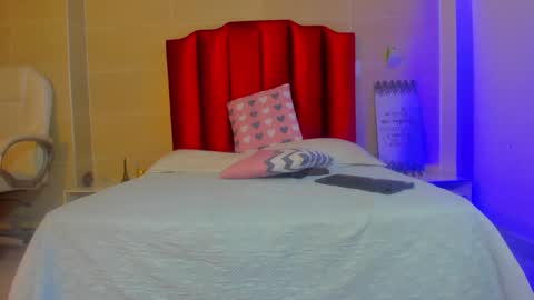 isabella montez online show from December 2024 06:08:01 PM