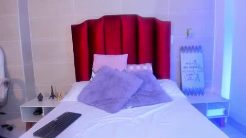 isabella montez online show from January 2025 12:27:02 PM