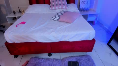 isabella montez online show from January 2025 03:28:02 PM