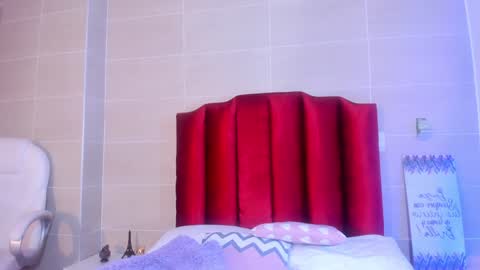 isabella montez online show from January 2025 06:30:01 PM