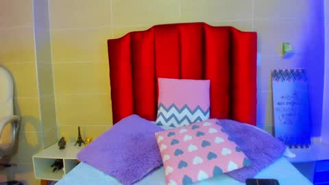 isabella montez online show from January 2025 12:21:01 PM