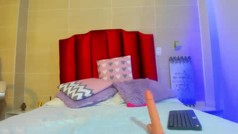 isabella montez online show from January 2025 03:16:01 PM