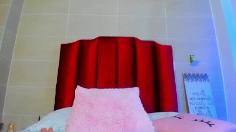 isabella montez online show from February 2025 03:30:02 PM