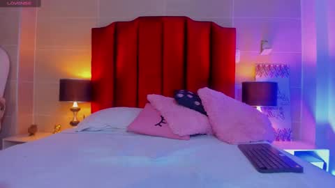 isabella montez online show from March 2025 02:59:02 PM