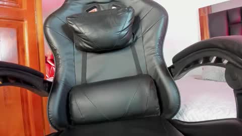 Isabella Moon9 online show from February 2026 12:16:01 PM