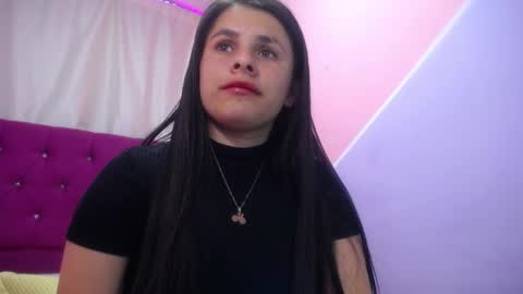 Snapshot of isabella_nice_ chatting on January 2025 02:04:01 AM abby online show from January 2025 02:04:01 AM