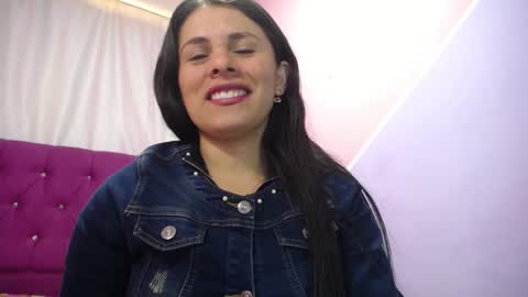 Snapshot of isabella_nice_ chatting on September 2025 03:58:02 PM abby online show from September 2025 03:58:02 PM