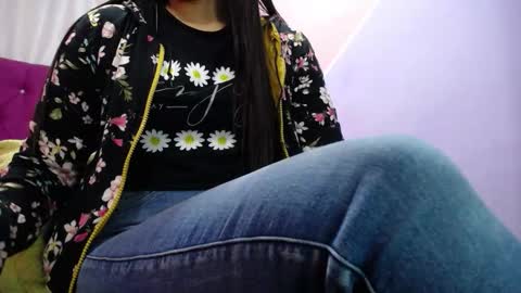 Snapshot of isabella_nice_ chatting on September 2025 02:33:02 PM abby online show from September 2025 02:33:02 PM