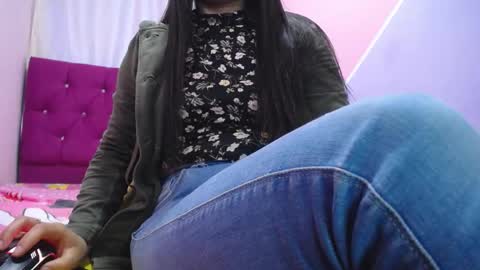 Snapshot of isabella_nice_ chatting on October 2025 04:04:02 PM abby online show from October 2025 04:04:02 PM