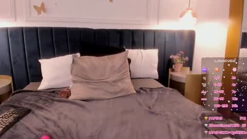 Snapshot of isabella_roa chatting on December 2024 12:33:01 AM Isabella online show from December 2024 12:33:01 AM