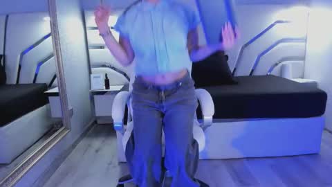 Snapshot of isabella_santamaria chatting on November 2025 03:06:01 AM Isa online show from November 2025 03:06:01 AM