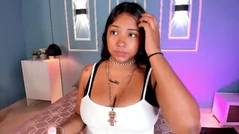 Snapshot of isabella_zc chatting on June 2026 12:03:01 PM isabella zc online show from June 2026 12:03:01 PM