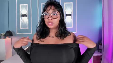 Snapshot of isabella_zc chatting on July 2026 11:39:02 AM isabella zc online show from July 2026 11:39:02 AM