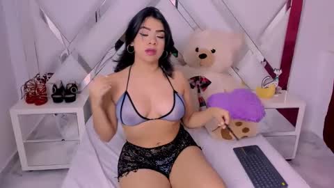 ISABELLA  online show from February 2025 02:10:02 PM