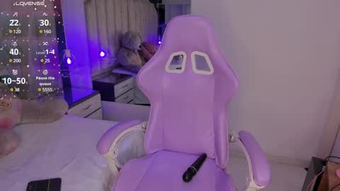 Snapshot of isabellabroms21 chatting on January 2025 12:06:01 AM    v online show from January 2025 12:06:01 AM