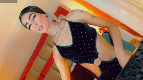 isabellagirs online show from October 2025 05:05:01 AM