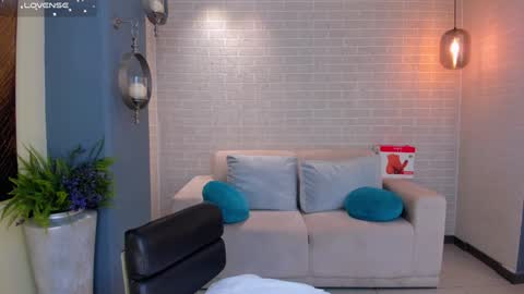 Isa Hill  online show from December 2024 08:12:02 PM