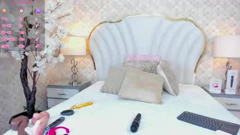 Snapshot of isabellakanned chatting on November 2025 01:55:01 PM Isabella online show from November 2025 01:55:01 PM