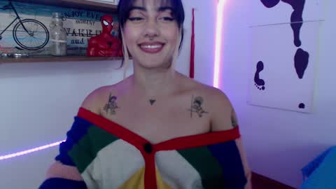 Snapshot of isabellakoff chatting on January 2025 03:12:02 PM Tati - online show from January 2025 03:12:02 PM