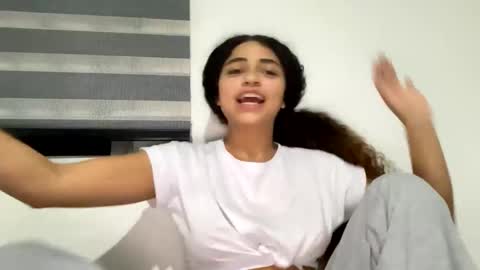 Isabella.. back again  online show from December 2024 03:06:01 AM