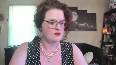isabellamariedarcy online show from April 2026 06:42:02 PM