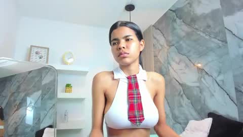 Snapshot of isabellamonet chatting on May 2026 07:22:01 PM isabellamonet online show from May 2026 07:22:01 PM
