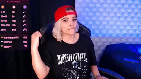 Isabella Mout  online show from January 2025 05:45:02 AM