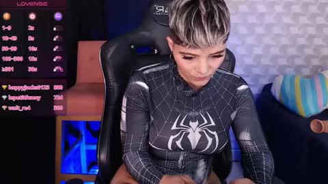 Isabella Mout  online show from January 2025 04:58:01 AM