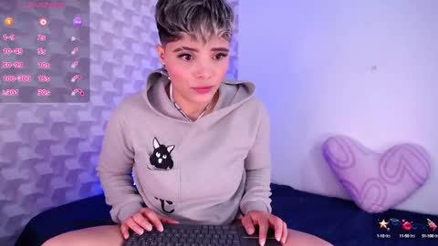 Isabella Mout  online show from February 2025 02:24:01 PM