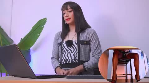 Help me with your follow independent model isabela online show from April 2026 06:16:02 PM