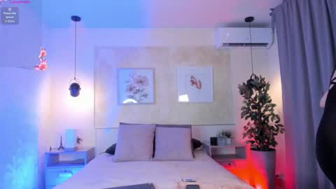 Snapshot of isabellasweet__ chatting on February 2026 03:47:02 AM online show from February 2026 03:47:02 AM