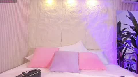 Isa  online show from September 2025 04:25:02 AM