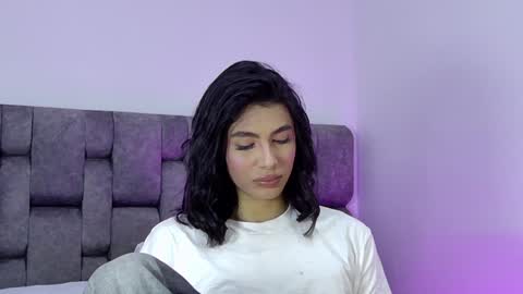 Snapshot of isabellefoxx chatting on December 2024 07:54:02 AM Isa online show from December 2024 07:54:02 AM