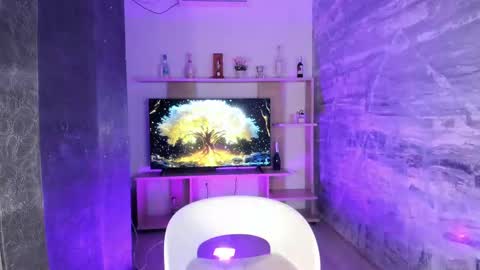 Snapshot of isabellefoxx chatting on February 2025 04:46:02 PM Isa online show from February 2025 04:46:02 PM