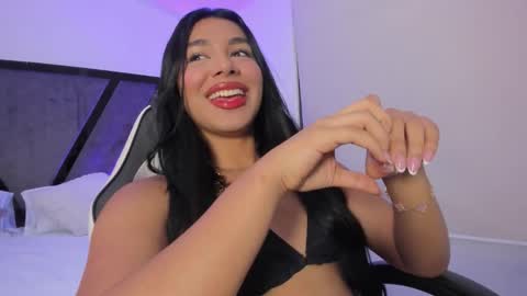 Snapshot of isabellefoxx chatting on September 2025 10:35:02 PM Isa online show from September 2025 10:35:02 PM