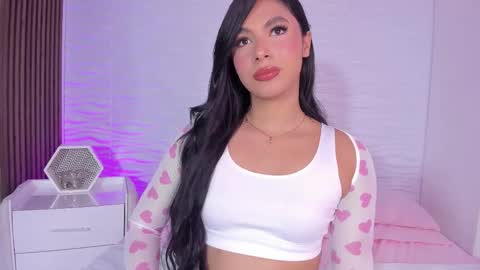 Snapshot of isabellefoxx chatting on November 2025 09:06:01 PM Isa online show from November 2025 09:06:01 PM