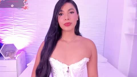 Snapshot of isabellefoxx chatting on November 2025 09:59:02 PM Isa online show from November 2025 09:59:02 PM