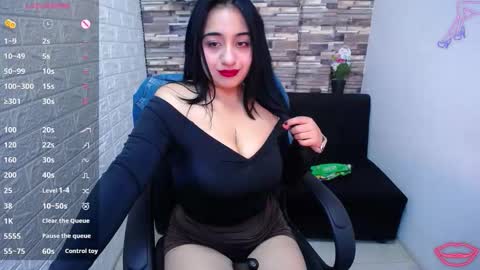 Snapshot of isabelsaenzxx chatting on October 2025 12:27:01 PM Hi there im Isabelsaenzxx online show from October 2025 12:27:01 PM